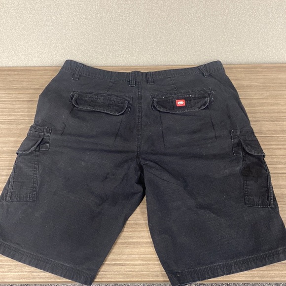 Echo Unlimited Shorts - Picture 2 of 2